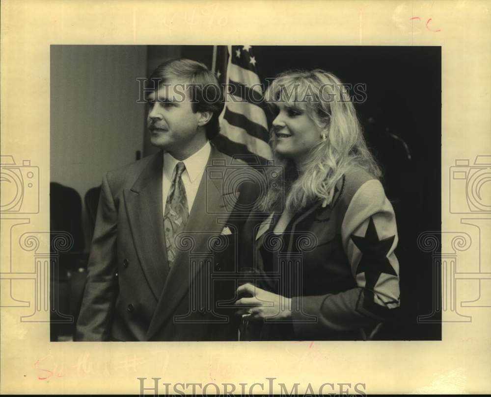 1992 R.K. and Kerri Hoddinott - Historic Images