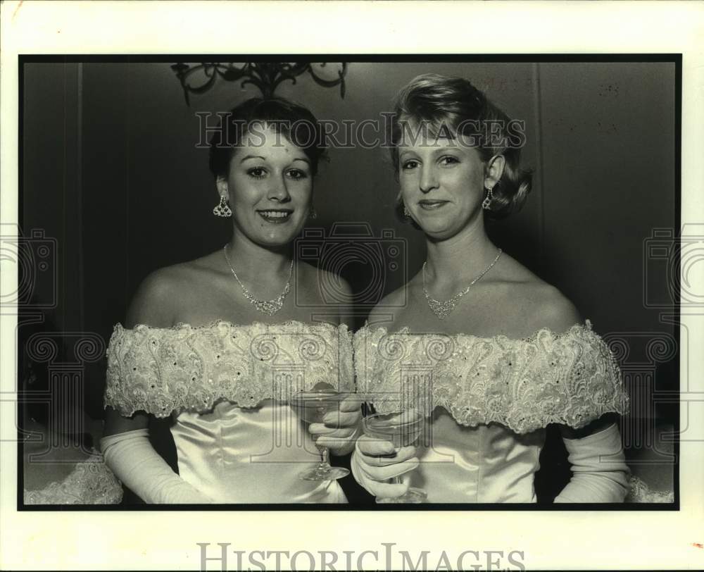 1990 Osiris Ball - Catherine Hodges, Courtney Johnson - Historic Images