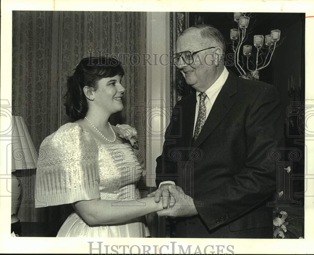 1988 Press Photo Lucille Hodges and uncle Roy Hodges attend event - Historic Images