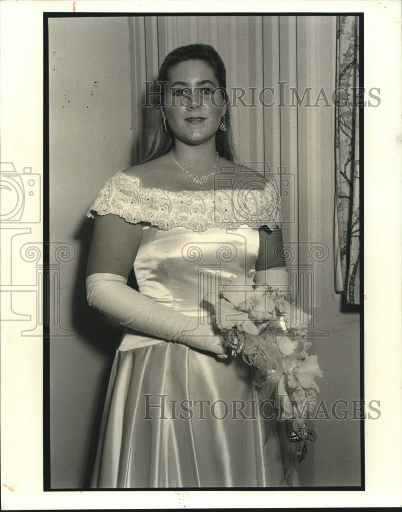 1990 Press Photo Helen Jahncke - Osiris Ball - Historic Images