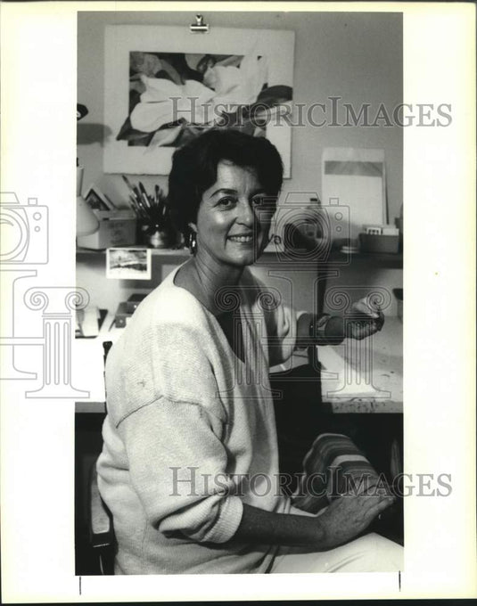 1990 Press Photo Artist Karen Jacobs in her Destrehan Studio - Historic Images