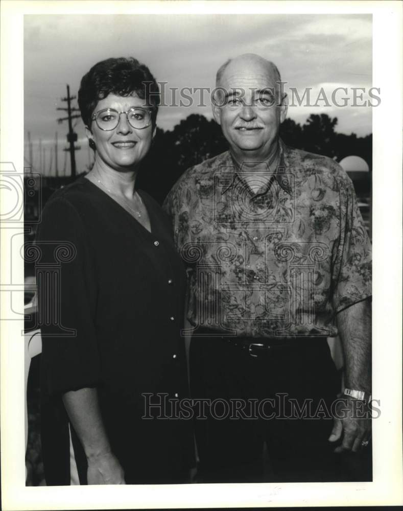 1994 Press Photo Back to Beach - Ann Hutchins, Carroll Richmond - Historic Images