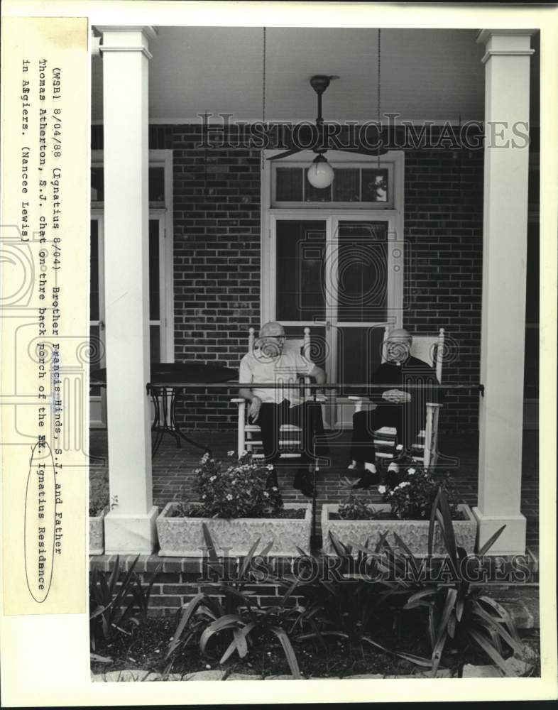 1988 Press Photo Brother Francis Hinds &amp; Father Thomas Atherton at St. Ignatius - Historic Images