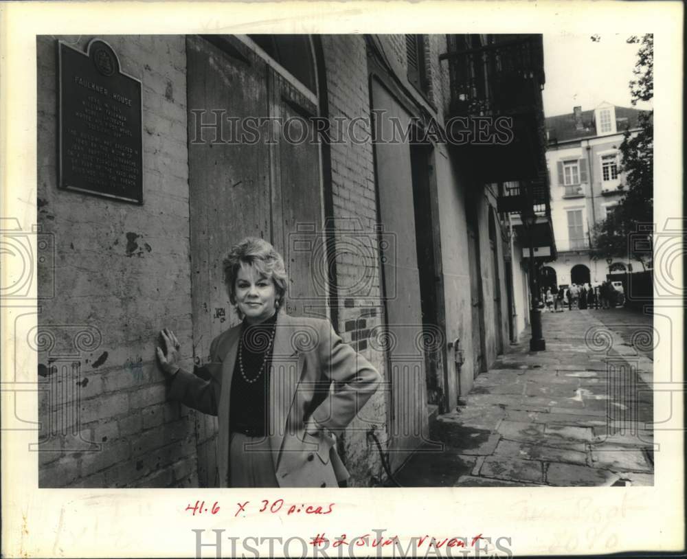 1990 Press Photo Rosemary James at Home in the French Quarter, New Orleans - Historic Images