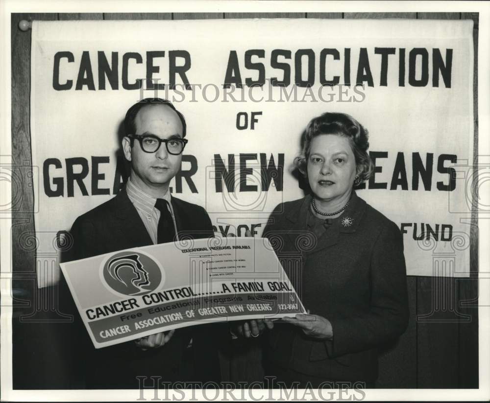 1969 Press Photo Roy Schwarz, Jr. &amp; Mrs. Davis Lee Jahncke- Cancer Association - Historic Images