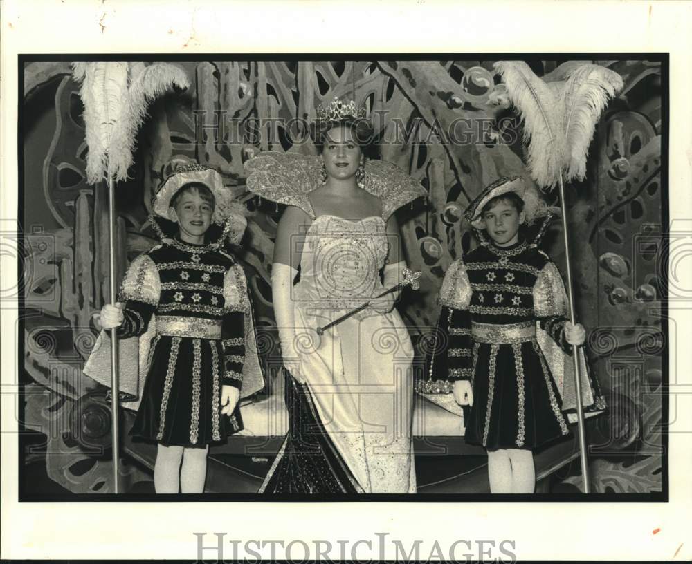 1990 Press Photo The Queen of Nereus Ball with her consorts - Historic Images