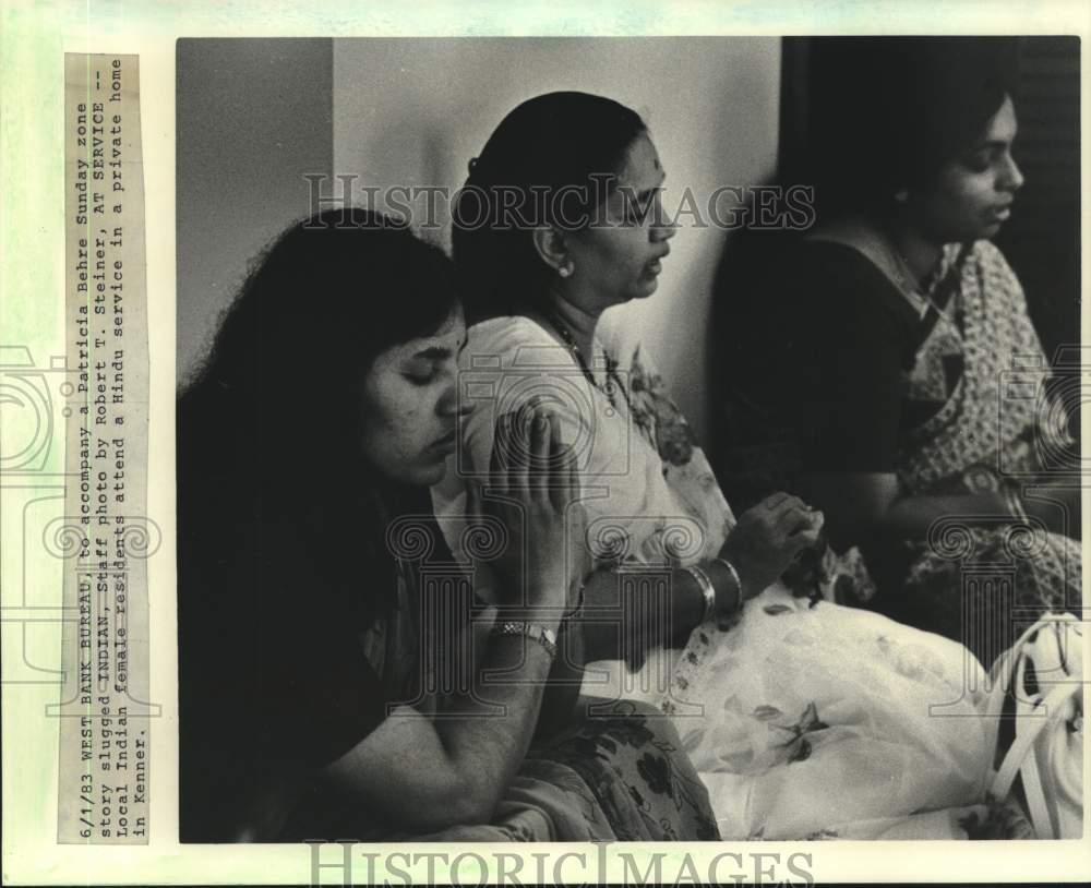 1983 New Orleans-Local Indian female residents attend Hindu service - Historic Images