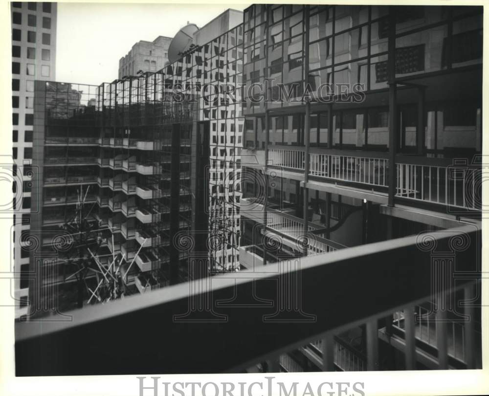 1991 Press Photo Luxury suite at the Inter Continental Hotel - Historic Images