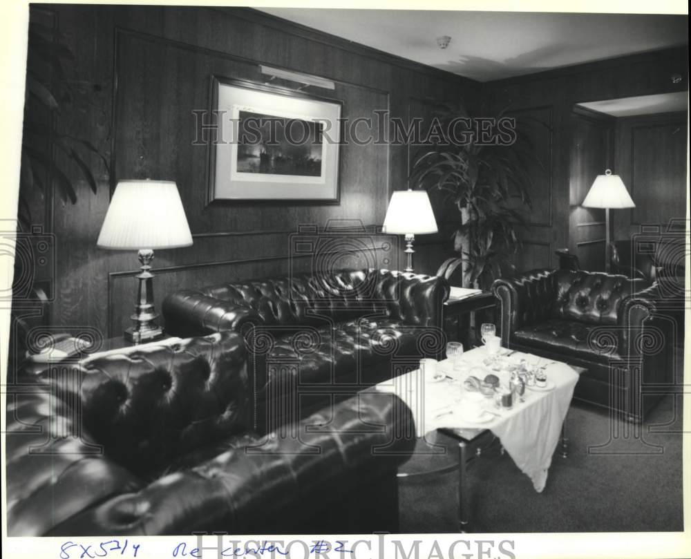 1991 Press Photo Governor&#39;s lounge set for breakfast the Inter Continental hotel - Historic Images