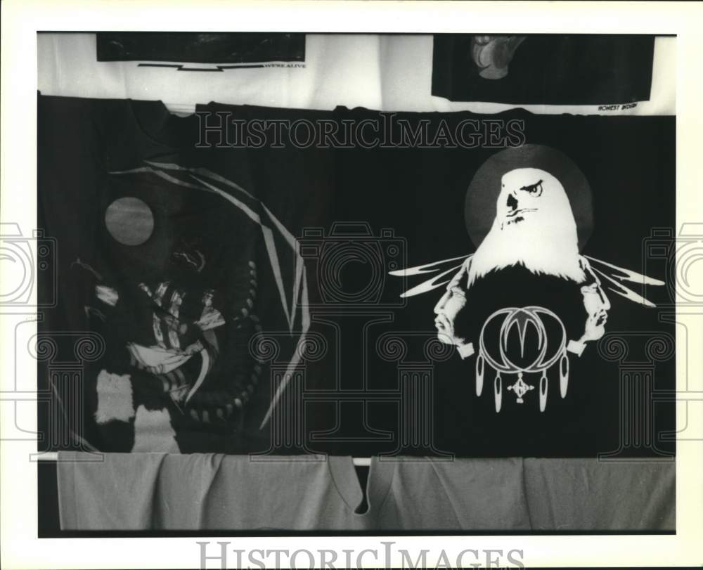 1993 Press Photo Indian tee shirts by the Oklahoma Indians. - Historic Images