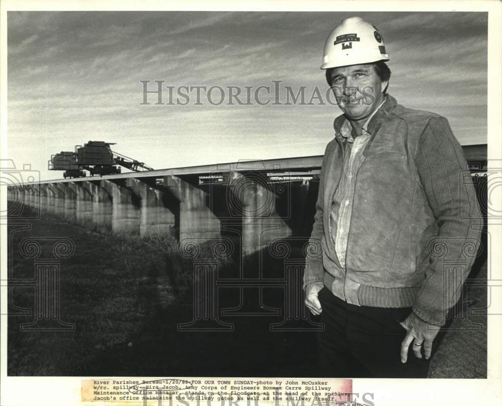 1988 Press Photo Kirt Jacob, Army Corps of Engineers, Bonnet Carre Spillway - Historic Images