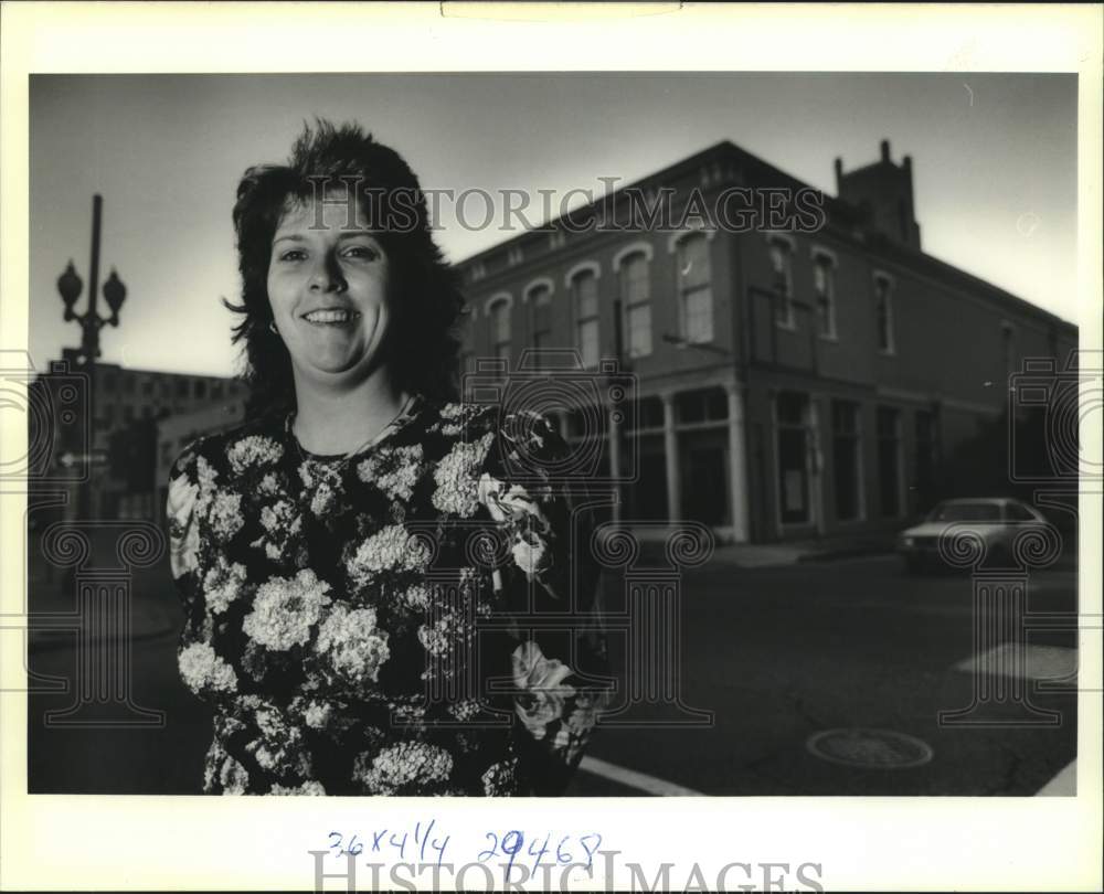 1989 Press Photo Michele Jacob Hopes to Open a Business on Magazine Street - Historic Images