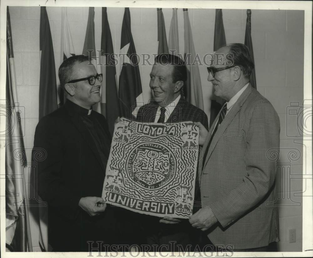 1969 A MOLA presented to Loyola University by the Indians of Panama-Historic Images