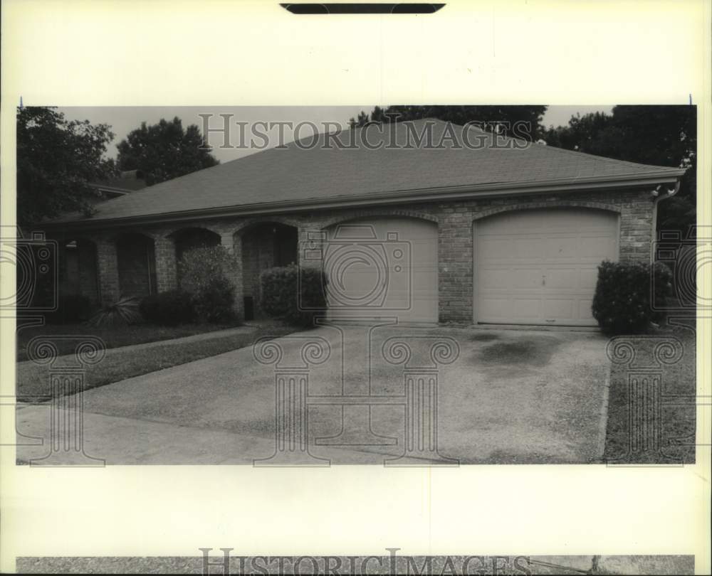 1990 House on 70 Granda in Kenner - Historic Images