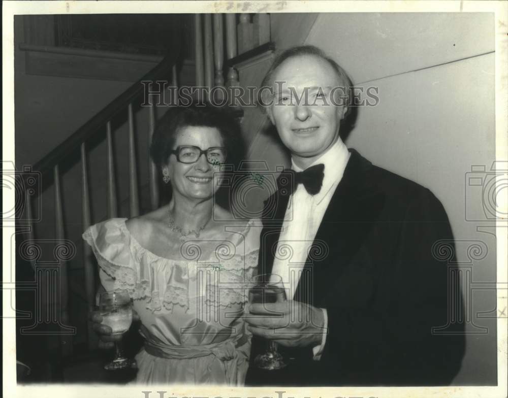 1989 Press Photo Dixie Stafford, Harvey Hysell, Ballet teacher at fashion show - Historic Images