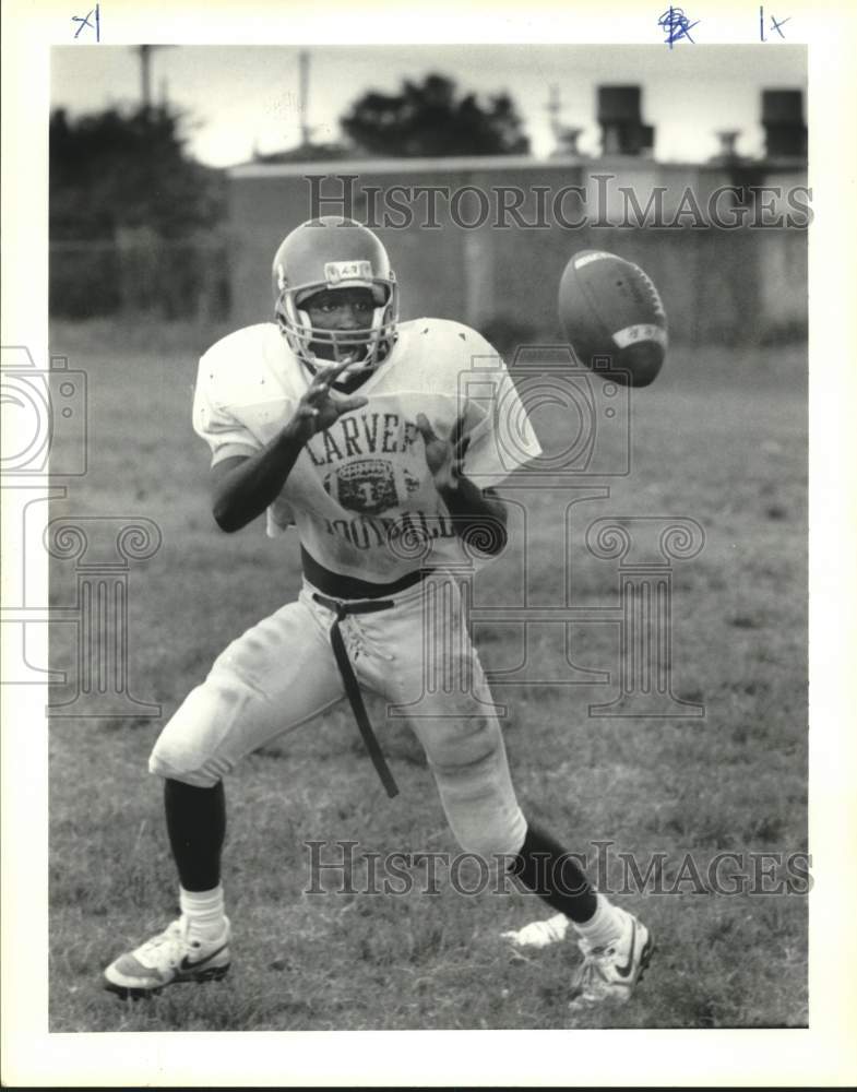 1992 Press Photo Javon Jones of Carver High School at football practice. - Historic Images