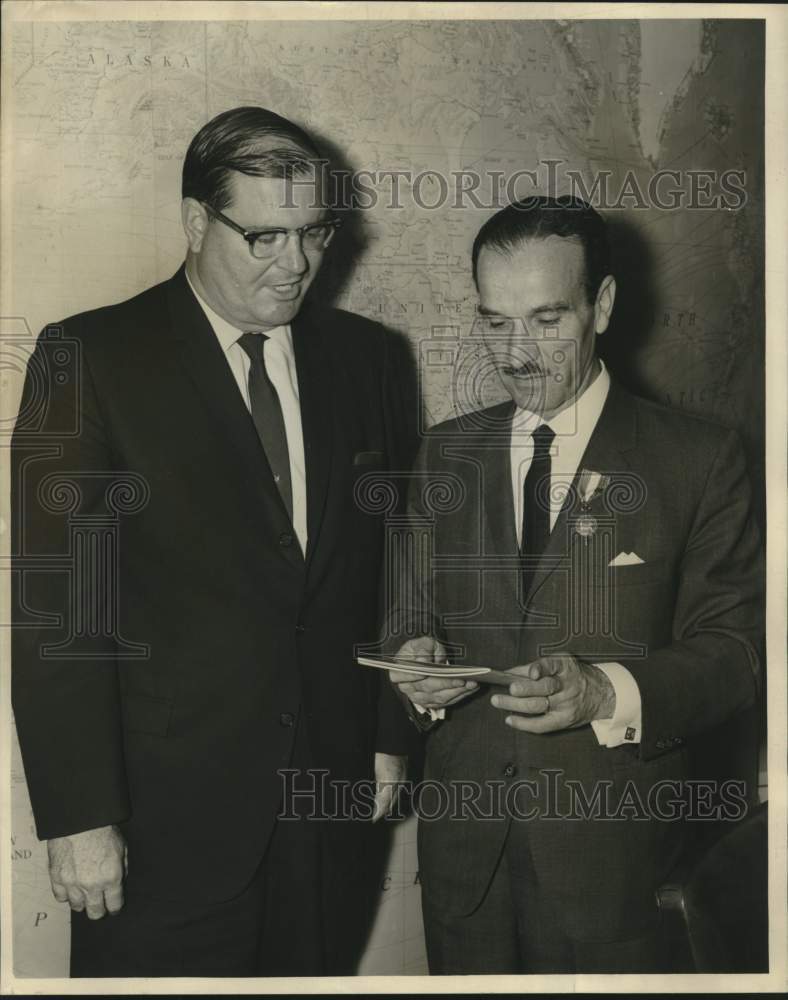 1966 Press Photo A.L. Jung, Jr. and Juan Martin - nob41795-Historic Images