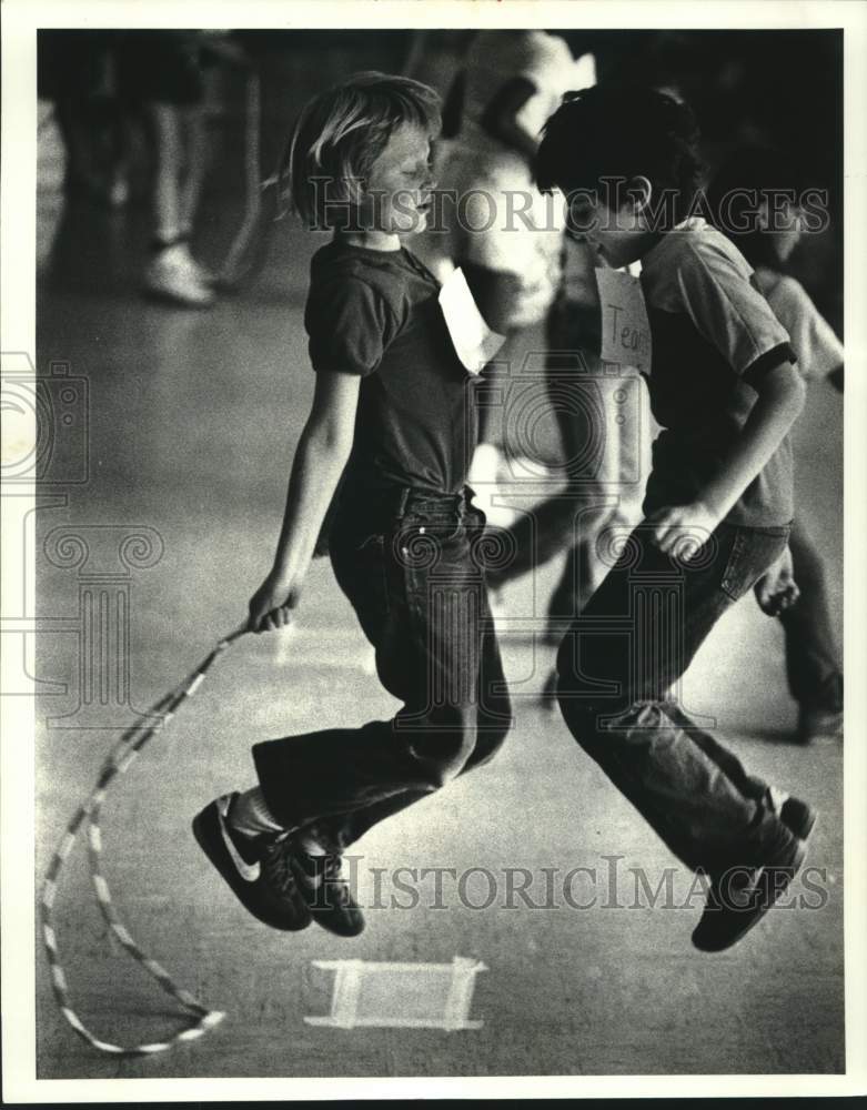 1987 Press Photo Jump Rope for Heart at Luling Elementary School - Historic Images