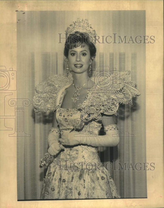 1992 Press Photo Babylon Carnival Ball Queen Heather Marie Jones - Historic Images