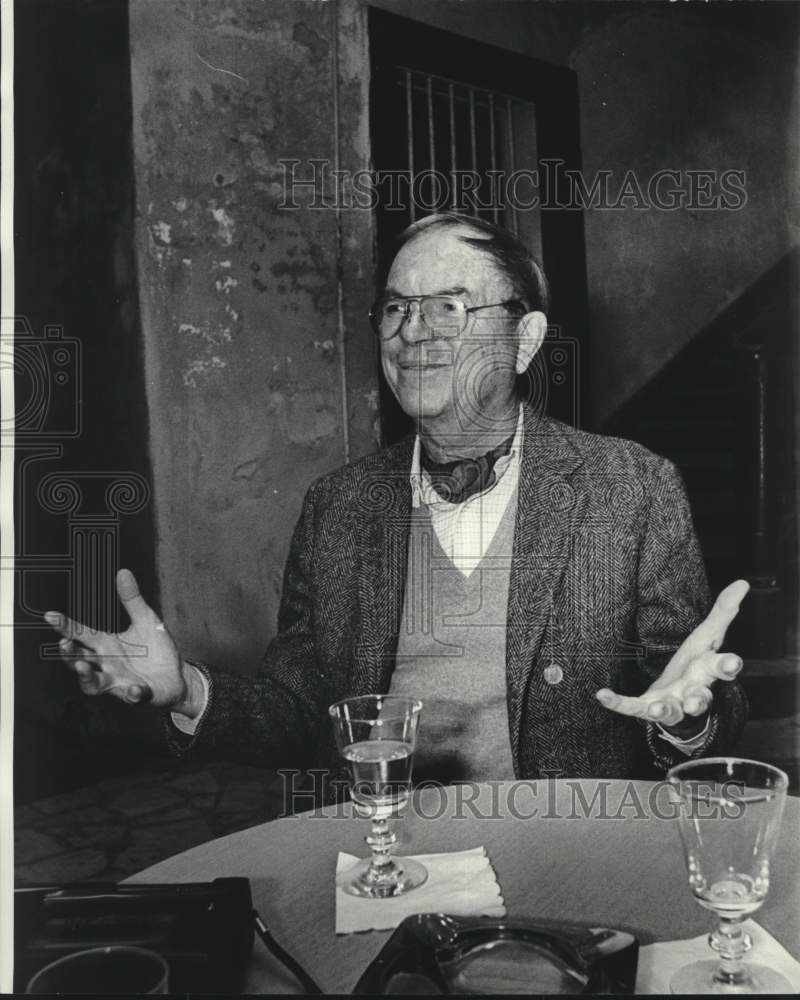 1976 Press Photo Chuck Jones - nob41912 - Historic Images