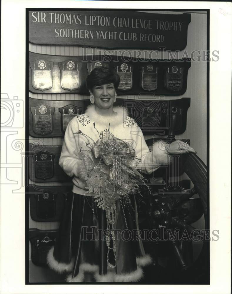 1990 Press Photo Bards of Bilges Queen, Diane H. Jones - Historic Images