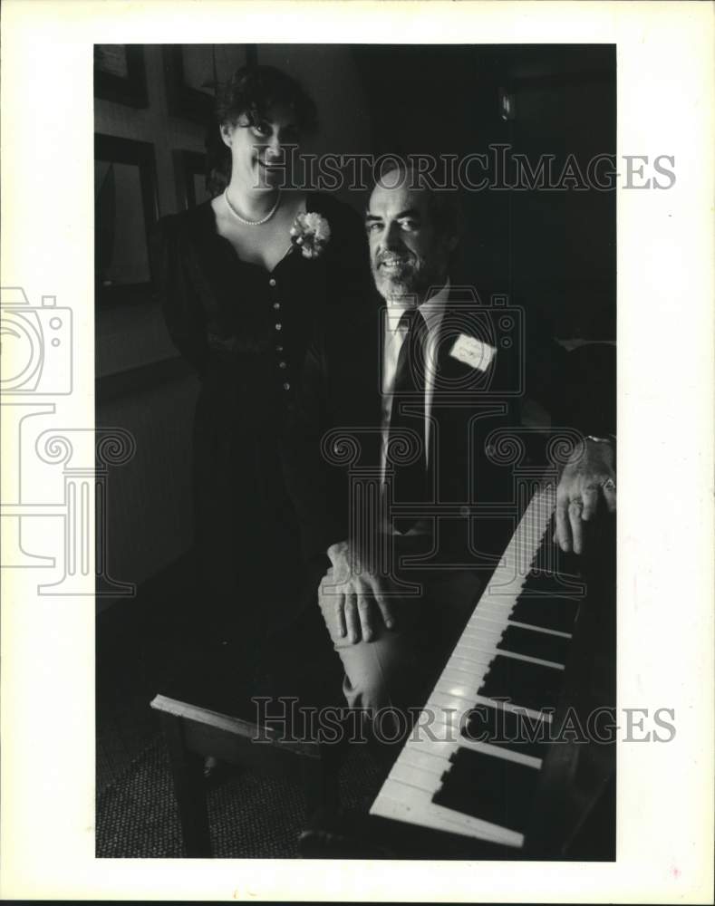 1991 Press Photo Musicians Betsy McGovern and Robin James-Jones - Historic Images