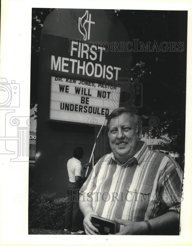 1991 Press Photo Dr. Ken Jones, pastor of First United Methodist Church - Historic Images