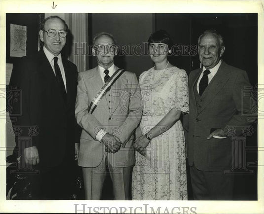 1989 Press Photo Rodney Jung and others at Irish Cultural Society reception - Historic Images