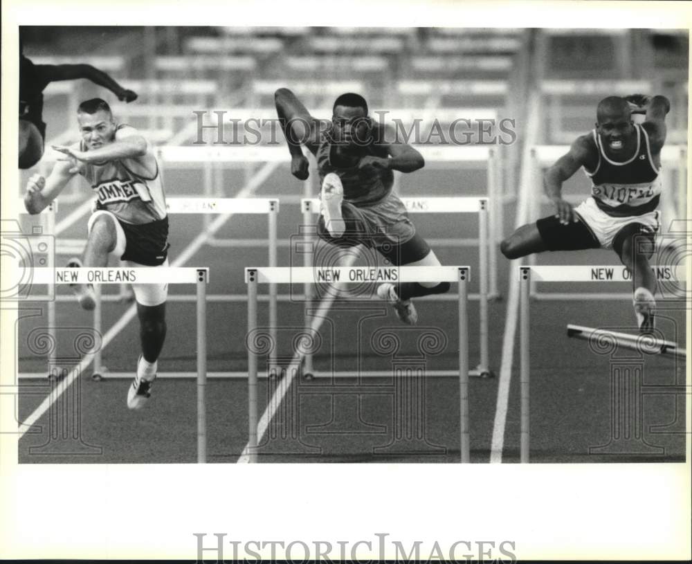 1994 Press Photo Harry Jones et al in meter hurdles at Tad Gormley Stadium - Historic Images