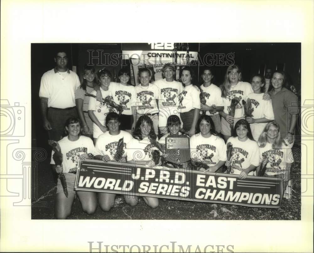 1995 Press Photo Jefferson Parish East Team Wins National Softball Championship - Historic Images