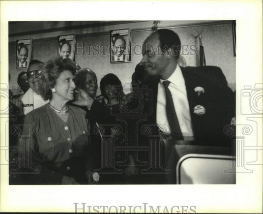 1990 Press Photo William Jefferson with his supporters - Historic Images