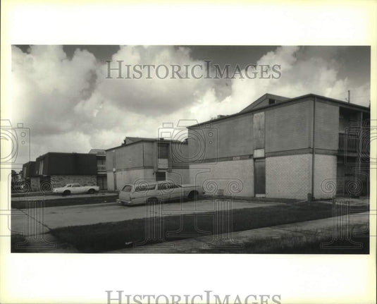 1991 Press Photo Bill Jefferson's Problem Apartment Buildings in Harvey - Historic Images