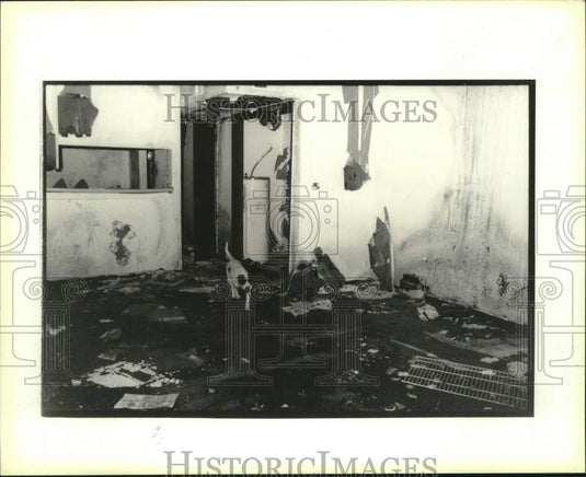 1991 Press Photo Condemned Apartment Owned by Congressman William Jefferson - Historic Images