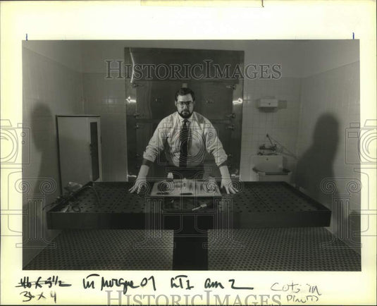 1989 Press Photo Autopsy table at the Jefferson Parish Morgue - Historic Images