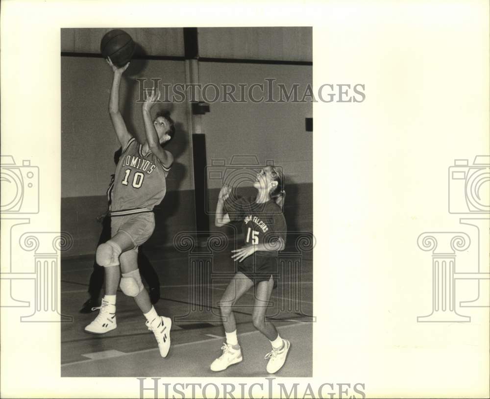 1988 Press Photo Basketball - Players during AAU/USA Junior Olympic final game - Historic Images
