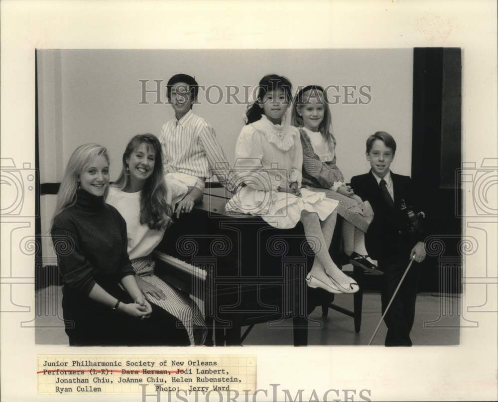 1989 Press Photo Junior Philharmonic Society of New Orleans performers - Historic Images