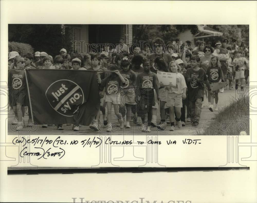 1990 Press Photo Elementary School students at "Just Say No" protest - Historic Images