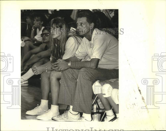 1989 Press Photo Running - Crowd watch the Junior Olympics - Historic Images