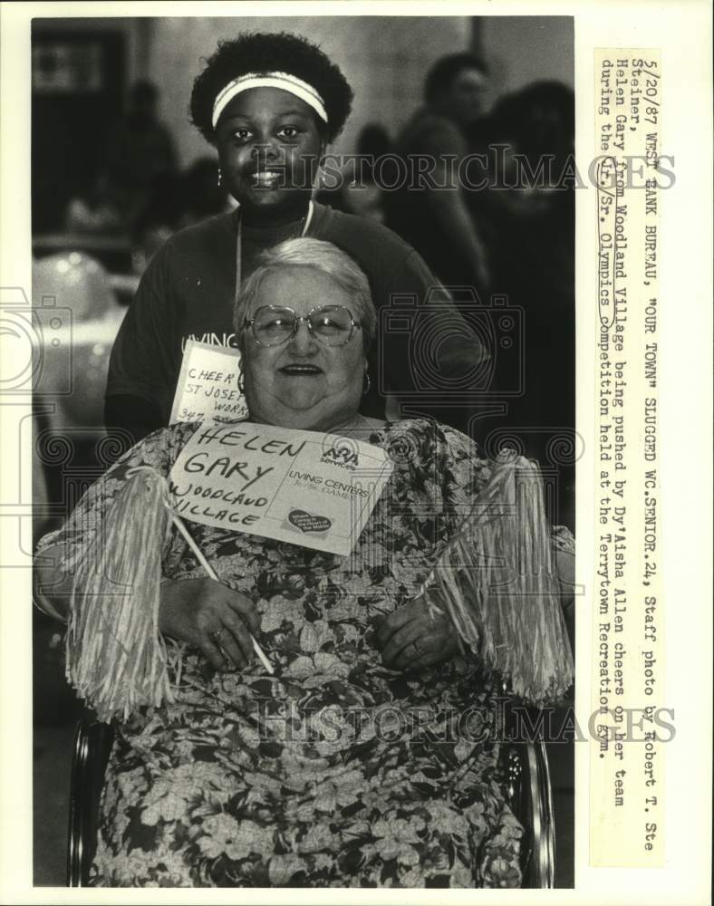 1987 Press Photo Helen Gary &amp; Dy Aisha at Junior-Senior Olympics in Terrytown - Historic Images