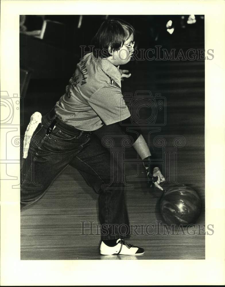 1987 Press Photo Barbara Hansen at Special Kids Bowling at Don Carter Bowling - Historic Images