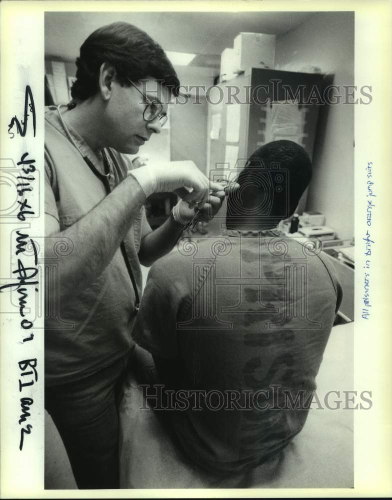 1990 Press Photo Dan McIntire at Jefferson Parish Correctional Center in Gretna - Historic Images