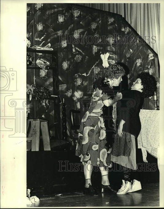 1987 Press Photo The Jefferson Community Theatre's production of "Annie" - Historic Images