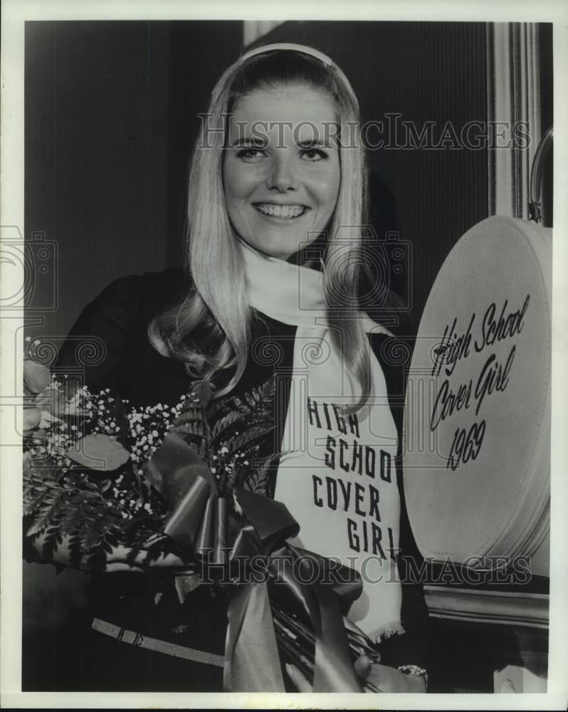 Press Photo Kathy Hogue, recently named High School Cover Girl of 1969 - Historic Images