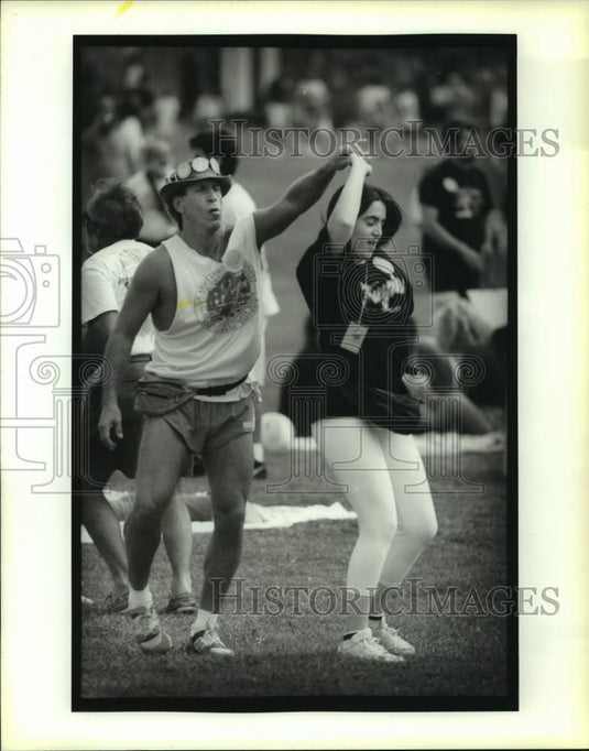 1993 Press Photo Bruce Wurtzer and Maria Barnes dance at Jeff Fest - Historic Images