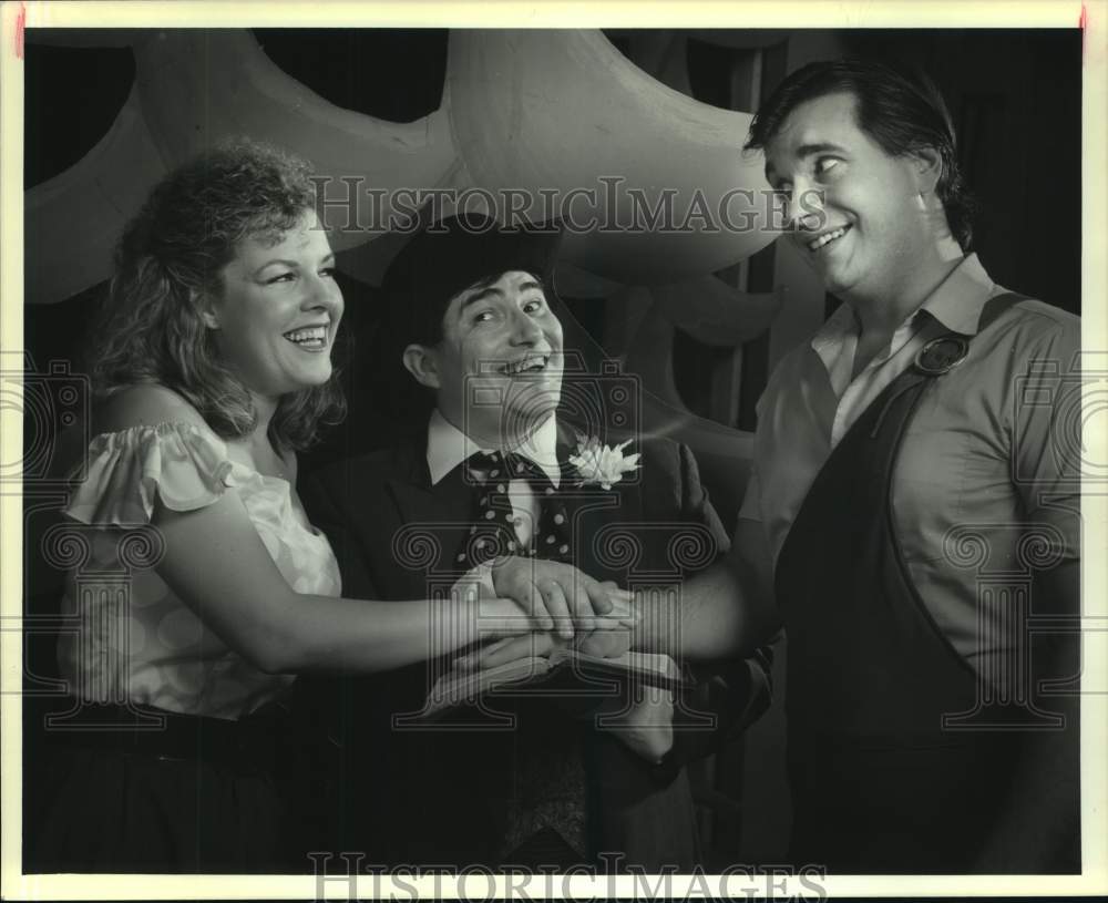 1993 Press Photo Daisy Mae &amp; &quot;Uncle&quot; Wayne Daig with Li&#39;l Abner - nob43737 - Historic Images