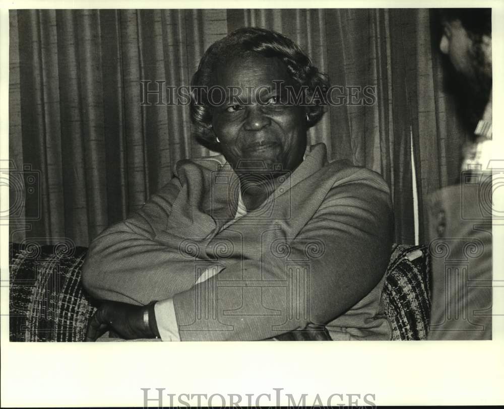 1986 Press Photo Mrs. Moses Jefferson at her home in Lake Providence, Louisiana. - Historic Images