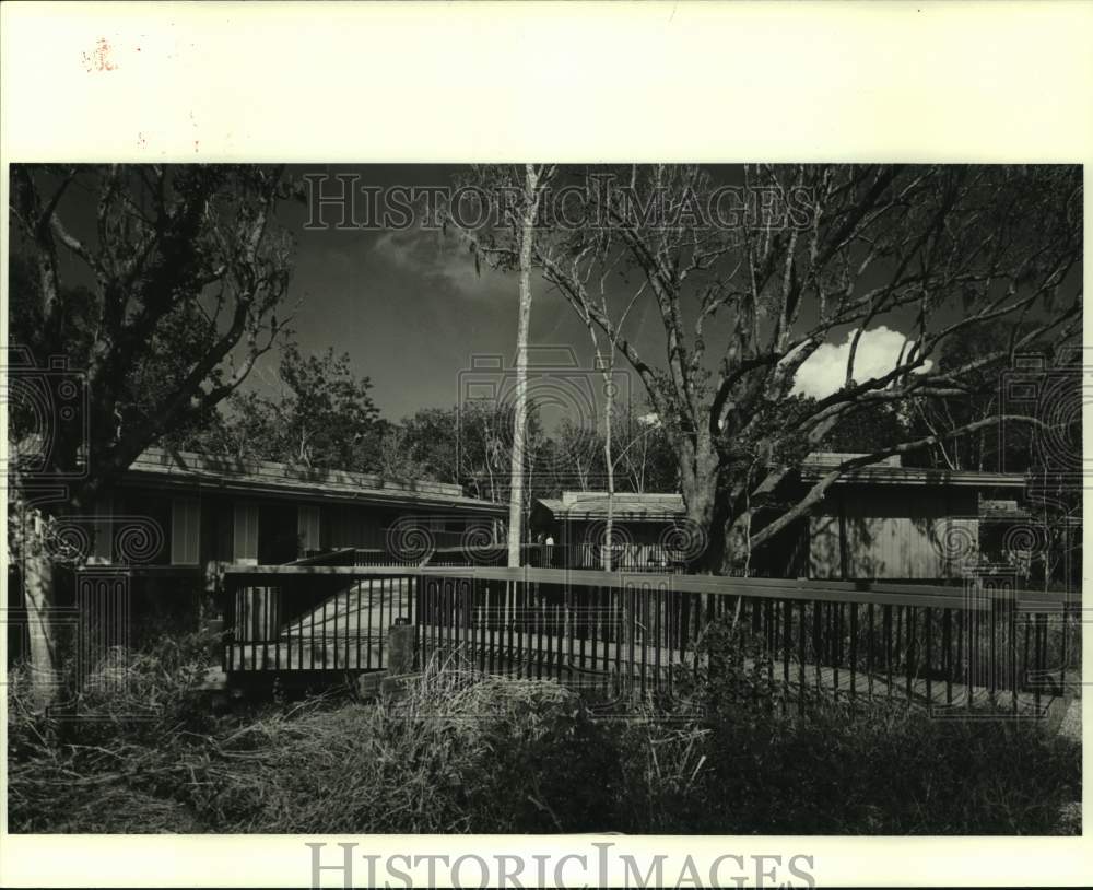 1986 Press Photo Wooden trail at Jean Lafitte National Historic Park - Historic Images