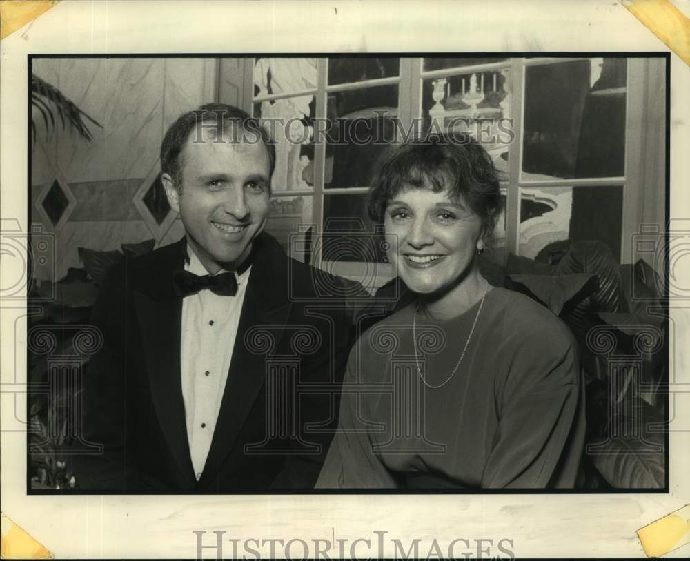 1991 Press Photo Doctors Wallace &amp; Susan Jeanfreau at Mercy Hospital Dinner - Historic Images