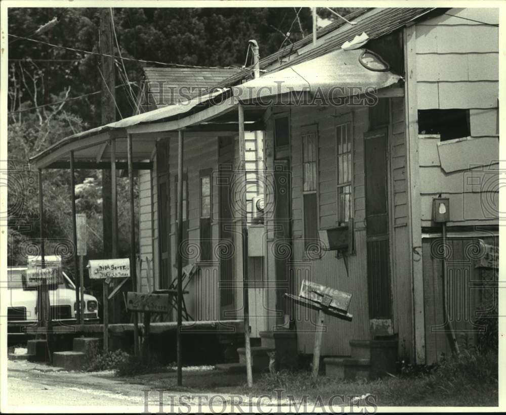 1987 Press Photo Houses line Scott Street in Shrewsbury areas, Jefferson Parish - Historic Images