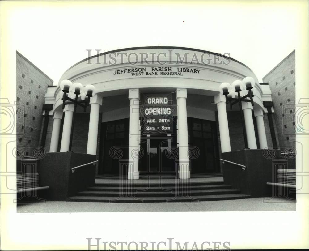 Jpl Library 1990 Press Photo Entrance to new Jefferson Parish Library, West Bank R ...